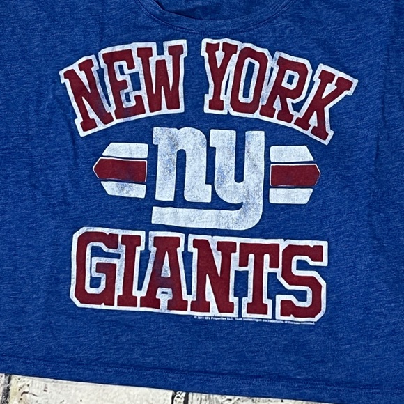 New York Giants Women's XS NFL Football Sports Sleeveless Tshirt Sports - Picture 2 of 4